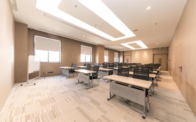 Ji Hotel (Huai Nan Commercial Trade Cultural Plaza