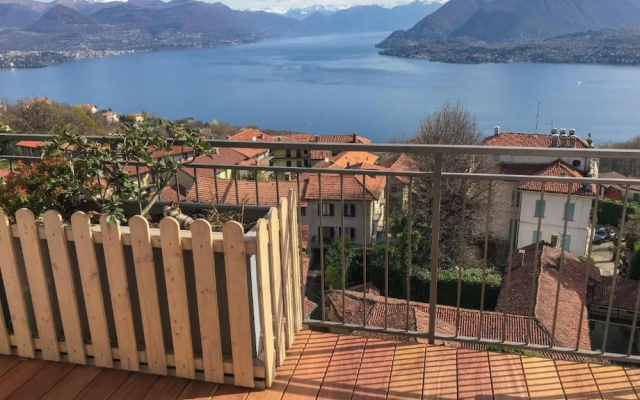 Penthouse San Rocco Luxury Lake View Apartment