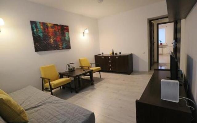 Apartment Mona Warsaw przy stacji metra