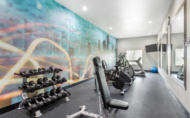 Best Western Plus Waller Hotel