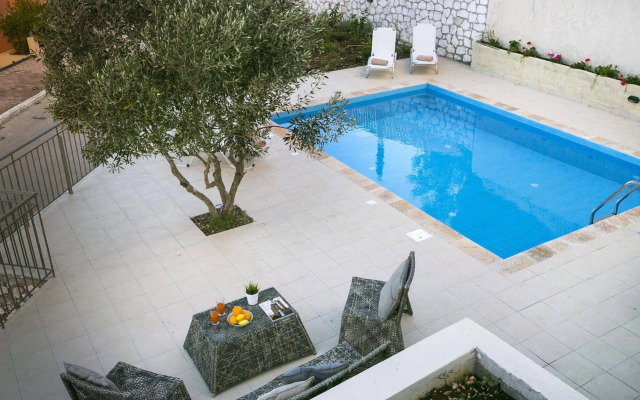 Villa Isalos