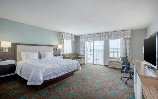 Hampton Inn & Suites Chincoteague Waterfront
