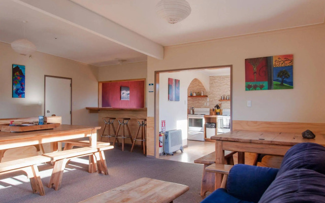 Te Hui House