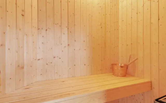 6 Person Holiday Home in Tarm
