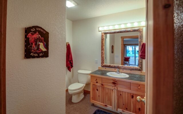 PV - Yellowstone River Retreat