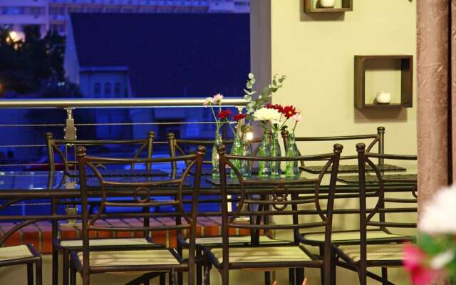 Afribode Rockwell Apartments