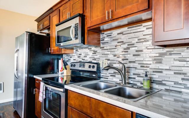 The Sandstone Point Inn