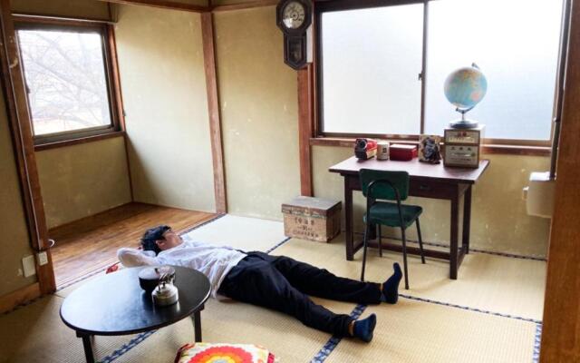 おせっかいゲストハウス 昭和の寅や