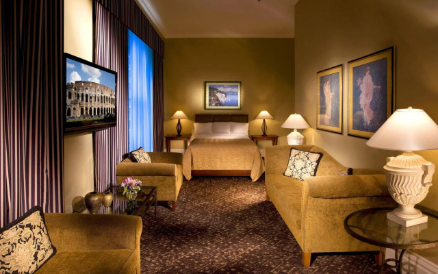 The Louie, A Davenport Hotel, Autograph Collection®