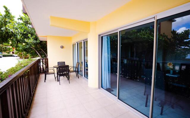 Incredible Garden View Condo Suite 22