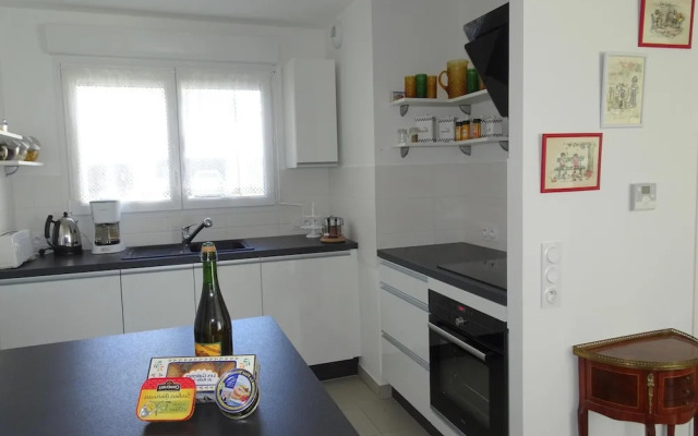 Comfortable Holiday Home With Garden, Near Beach