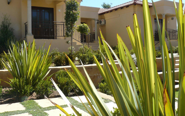 The Moon and Sixpence Garden Guest House