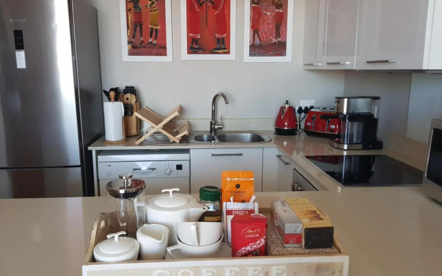 Harbour Bridge Suite 220