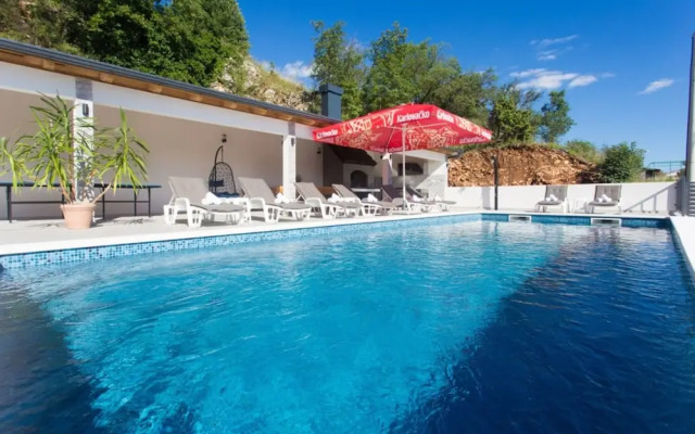 Marijana - Modern With Pool - H