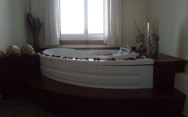 Dolphin Boutique Hotel