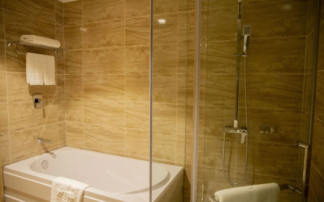 Pearl River Hotel & Apartment