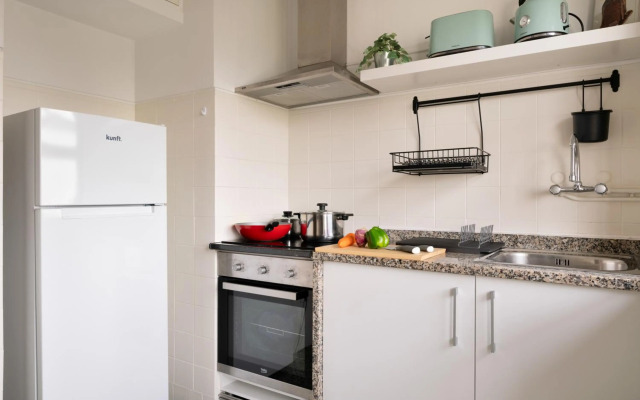 ! Luminous 2BR Top Floor ! Praça da República