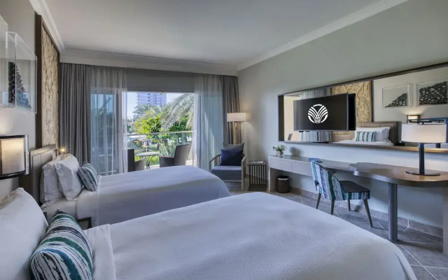 Fujairah Rotana Resort & Spa - Al Aqah Beach