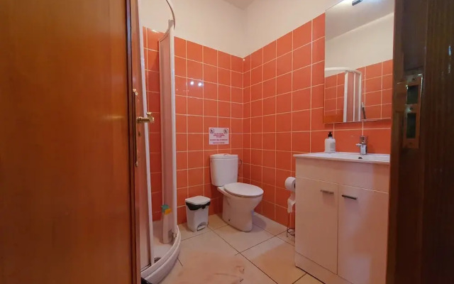 Doramas Private Rooms Shared Toilet