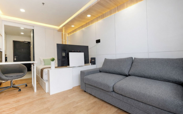 Tranquil Studio At Tamansari Semanggi Apartment