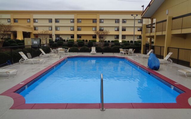 SureStay Hotel by Best Western Montgomery