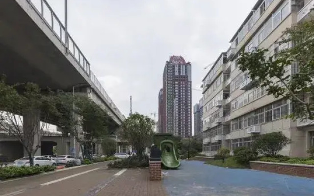 Le Loan Hotel (Zhengzhou Railway Station)