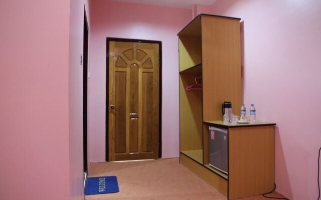 Nan Htike Thu Hotel