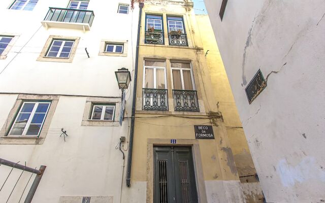 Alfama Typical by Homing