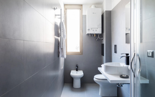 A World Aparts - 32 Modena