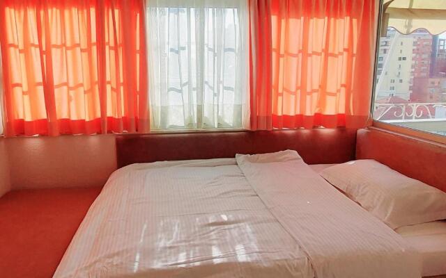 Lovely 3 bedroom Apartment in heart of Tirana