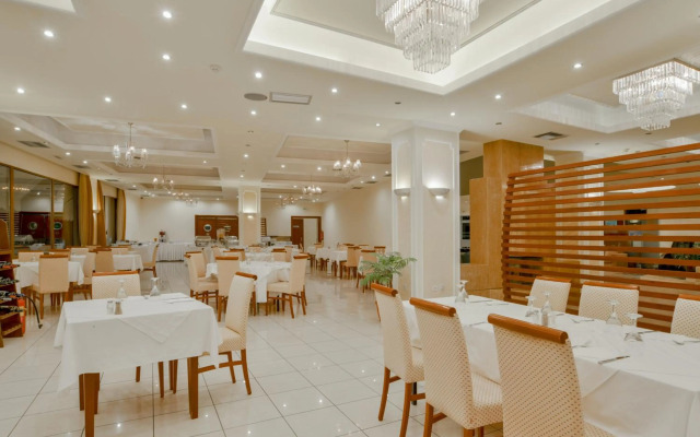 Nefeli Hotel