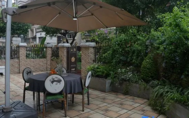 Rubber Tree Villa Homestay (Chongqing West Railway Station Baguocheng)