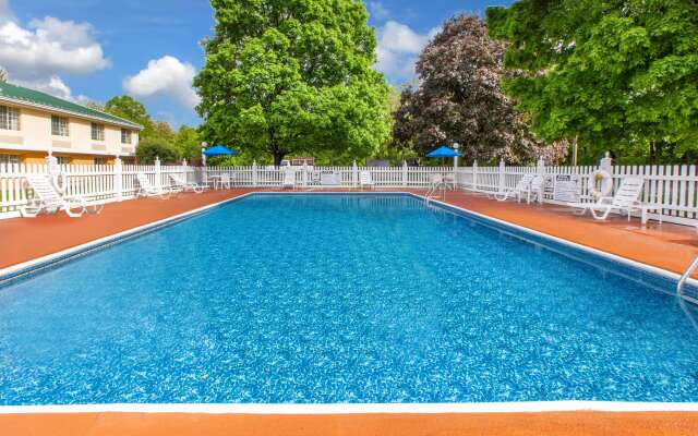 Baymont by Wyndham Harrisburg