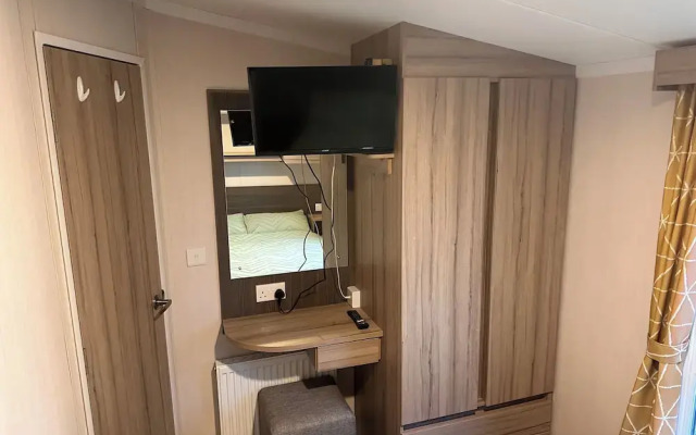 3br-sleeps6-parking-pool-nearbeach&skegness