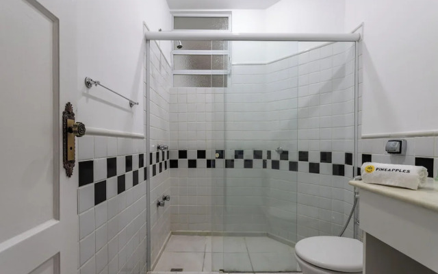 5min da Praia do Leblon - AP102