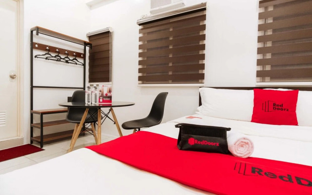 RedDoorz Plus near UST Manila