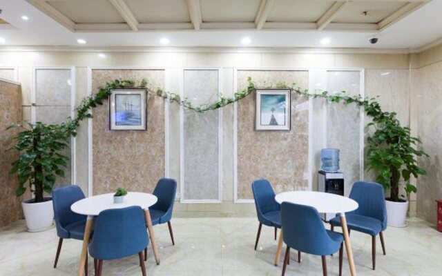 95 Hou Hotel (Shanghai Anting North Railway Station)