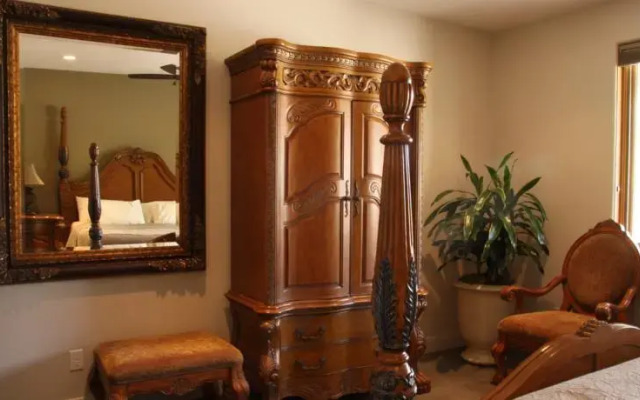 Phoenix House B&B