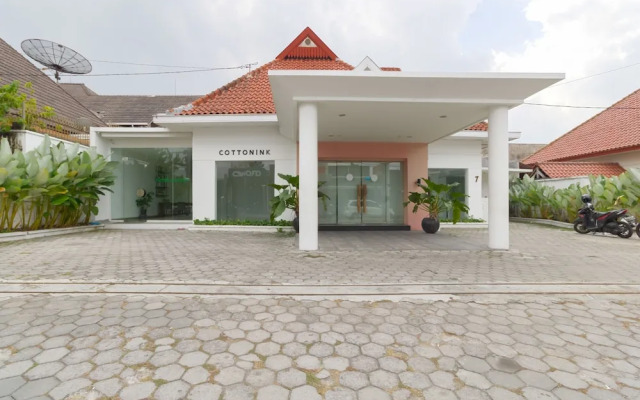 Rumah Colombo by RedDoorz