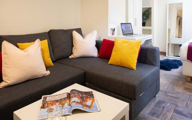 Cozy Studio Near City Center