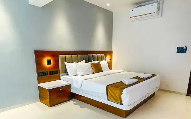 Fabhotel Emersion Residency