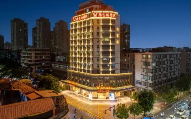 Vienna Hotel (5.0 Dongxia 100 Commercial City Branch) – Outside – Shantou