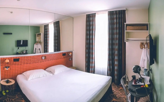 Hotel Olympic Paris Boulogne by Patrick Hayat