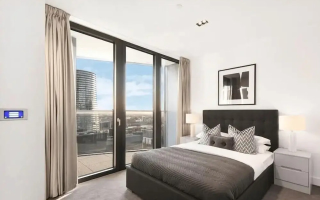 One-Bedroom Balcony Apartment City View