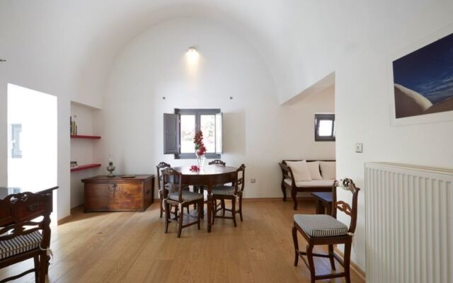 Pyrgos Houses By Voreina