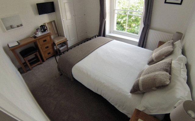 Ty Helyg Guest House