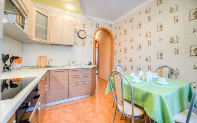 Apartments Five Stars near the Tractor Ice Arena