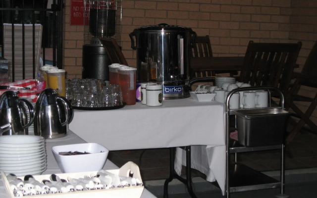 Golden Harvest Motor Inn