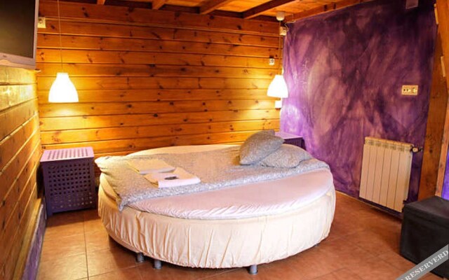 Fuente del Lobo Glamping  Bungalows - Adults Only