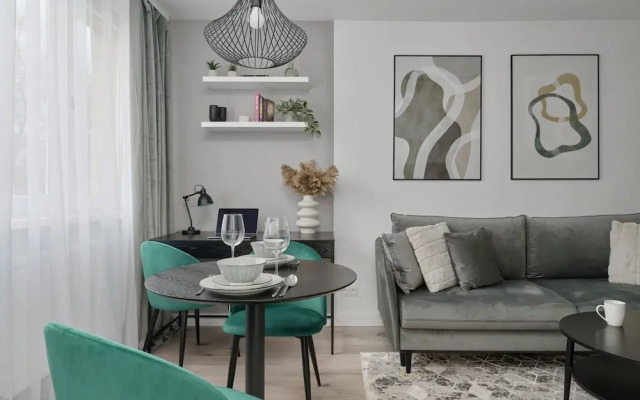 Zegadłowicza Riverside Studio by Renters